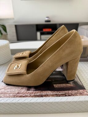 Chanel SS 26 Blazy Brown Beige Suede Square Toe CC Logo Turn-lock Pumps Heels 37
